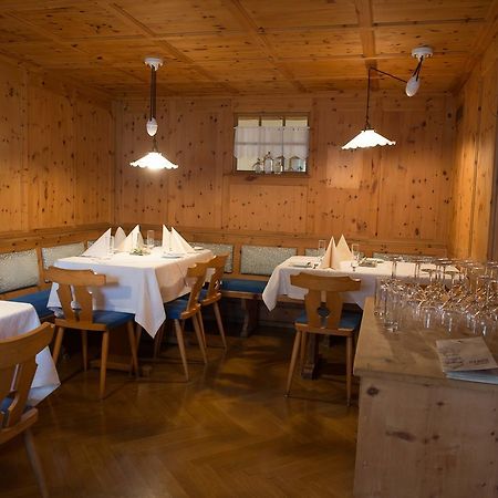 Готель Gasthof Rossle Ненцінг Екстер'єр фото